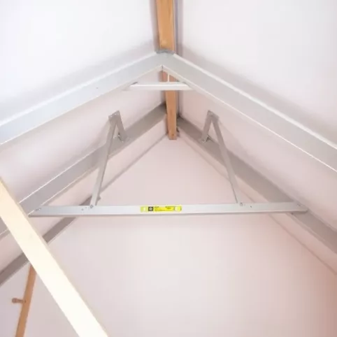 jak wykonać stelaż pod płyty kartonowogipsowe na poddaszu